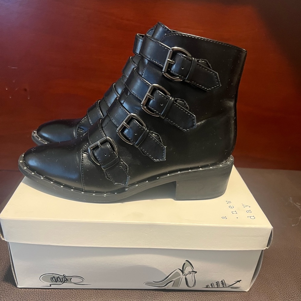 Booties - Picture 2 of 7